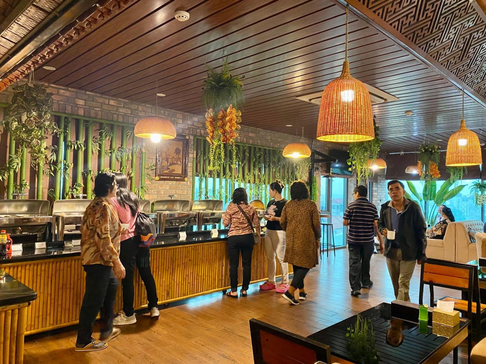 Kawasaki Noi Bai Hotel Eksteriør billede